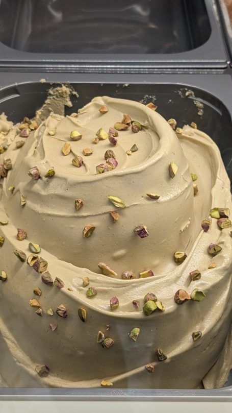 Helado de leche con pistacho mediterráneo